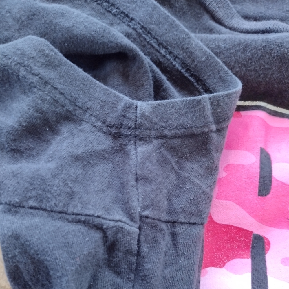 "SOLD 🪖 in PINK" Susan G Komen T-shirt - Picture 12 of 13